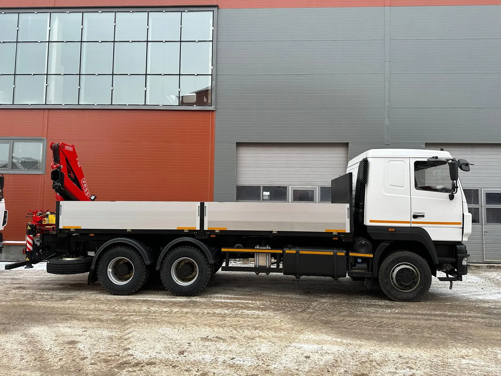 Бортовой грузовик МАЗ 6312С9 с КМУ FASSI